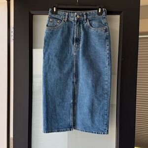Zara Medium Wash Denim Midi Skirt size XS/24